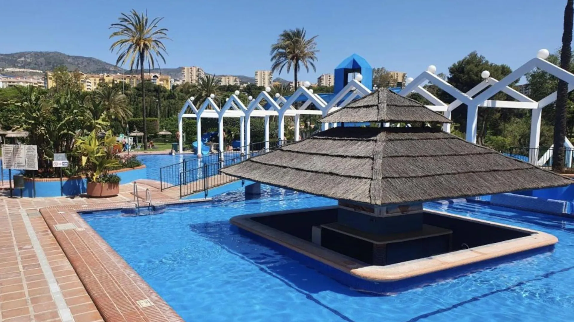 Apartment Benalbeach Playa - Parque Acuatico,, Varias Piscinas Arroyo De La Miel