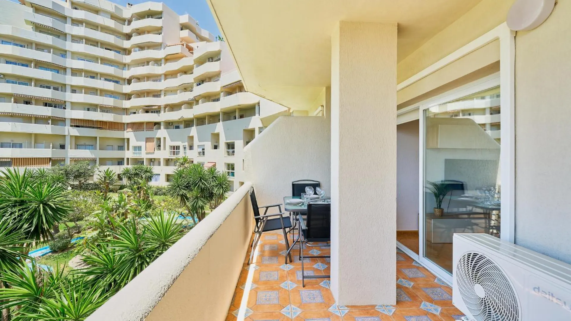 Benalbeach Playa - Parque Acuatico,, Varias Piscinas Arroyo De La Miel Apartment